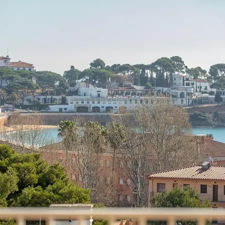 Hauzify I L'estel Apartment